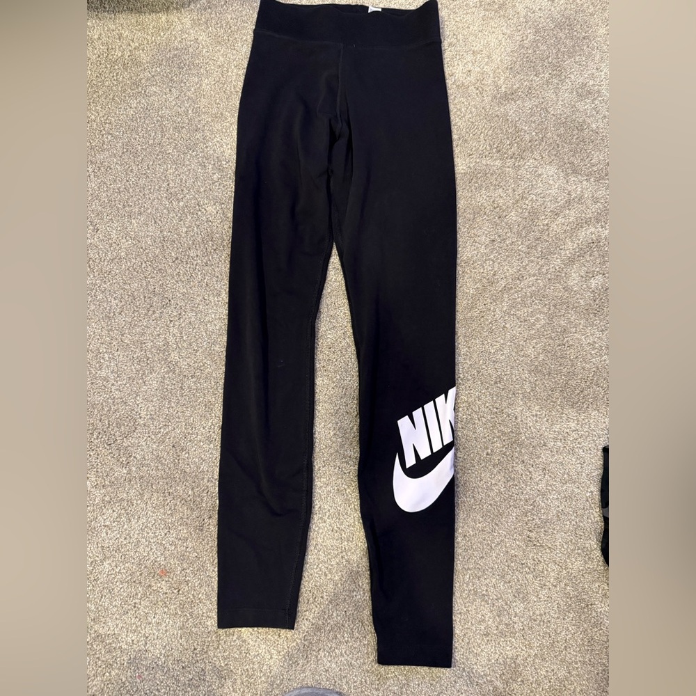 Nike women’s leggings